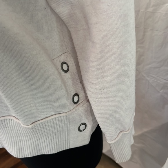 Sweater - Picture 4 of 6